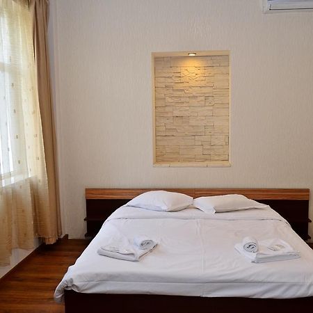 Guest House Anelim Veliko Tărnovo Exteriör bild