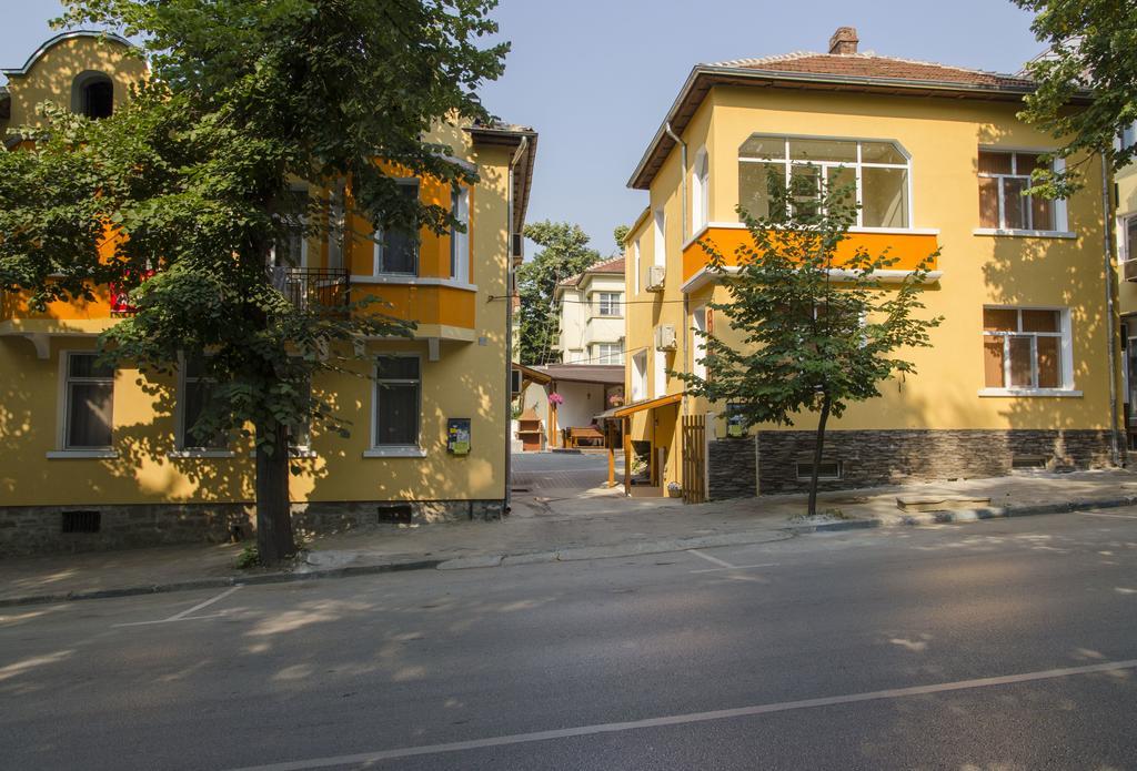 Guest House Anelim Veliko Tărnovo Exteriör bild