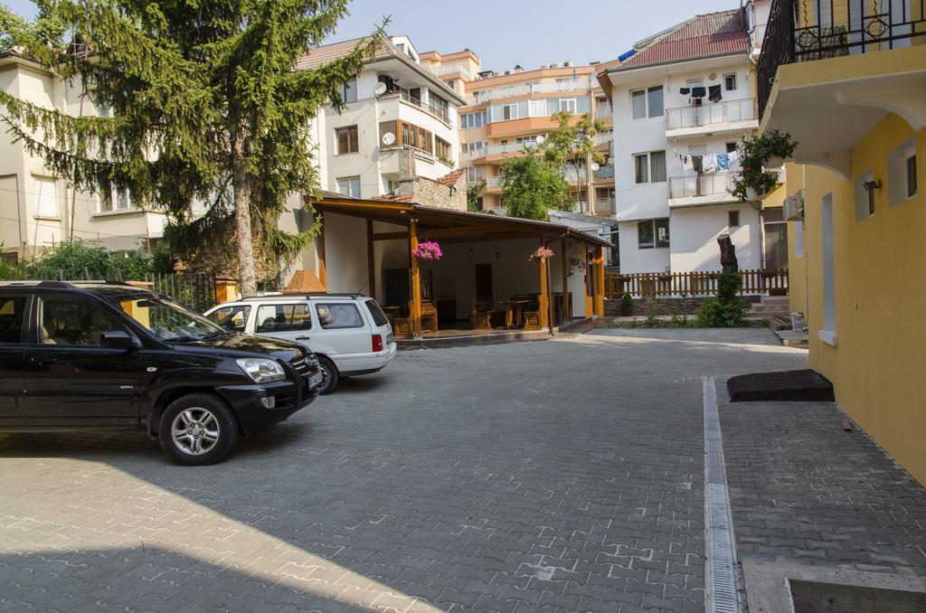 Guest House Anelim Veliko Tărnovo Exteriör bild